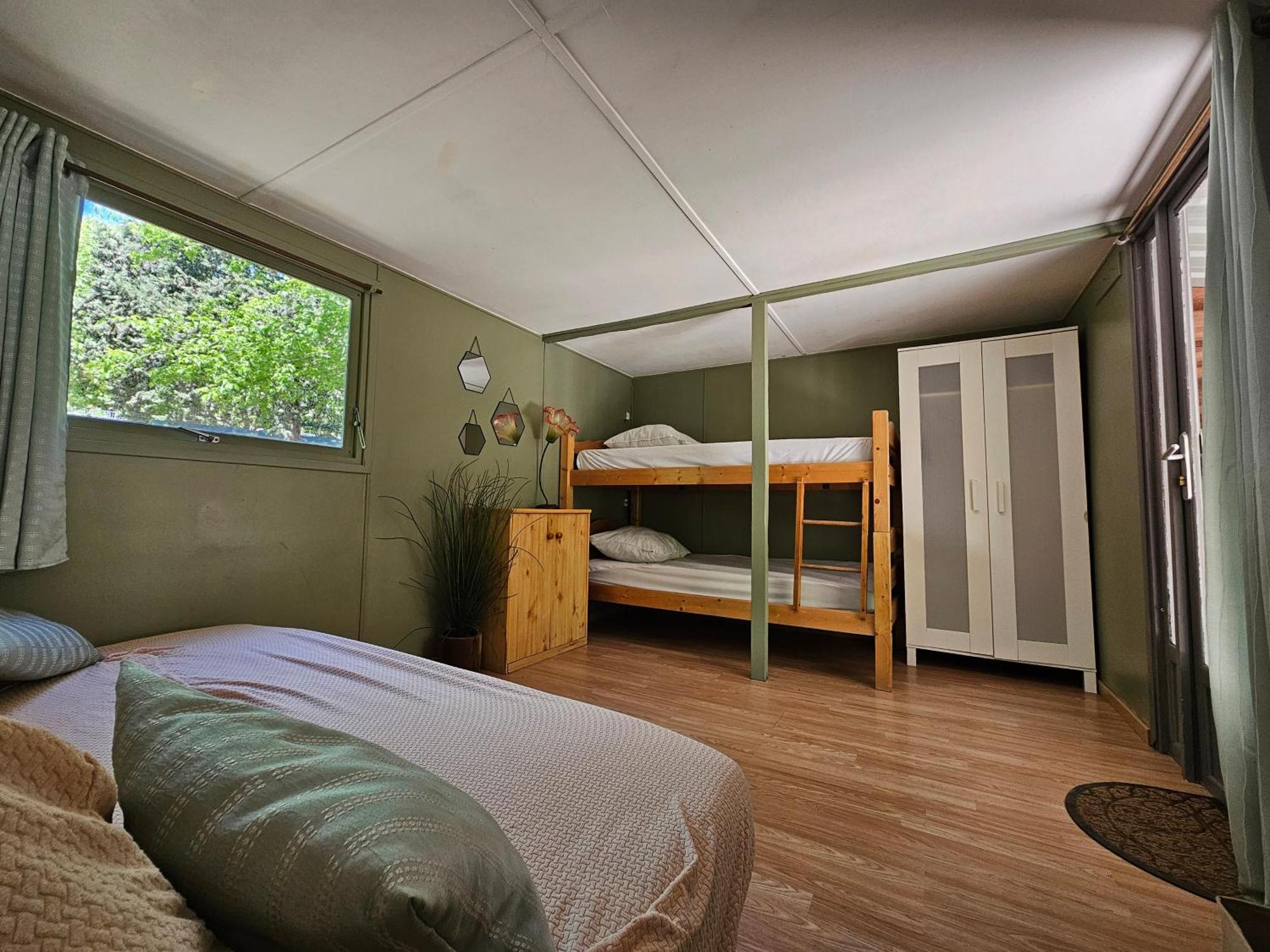 Camp Des Gorges - Camping Nature Vallon-Pont-d'Arc Bilik gambar